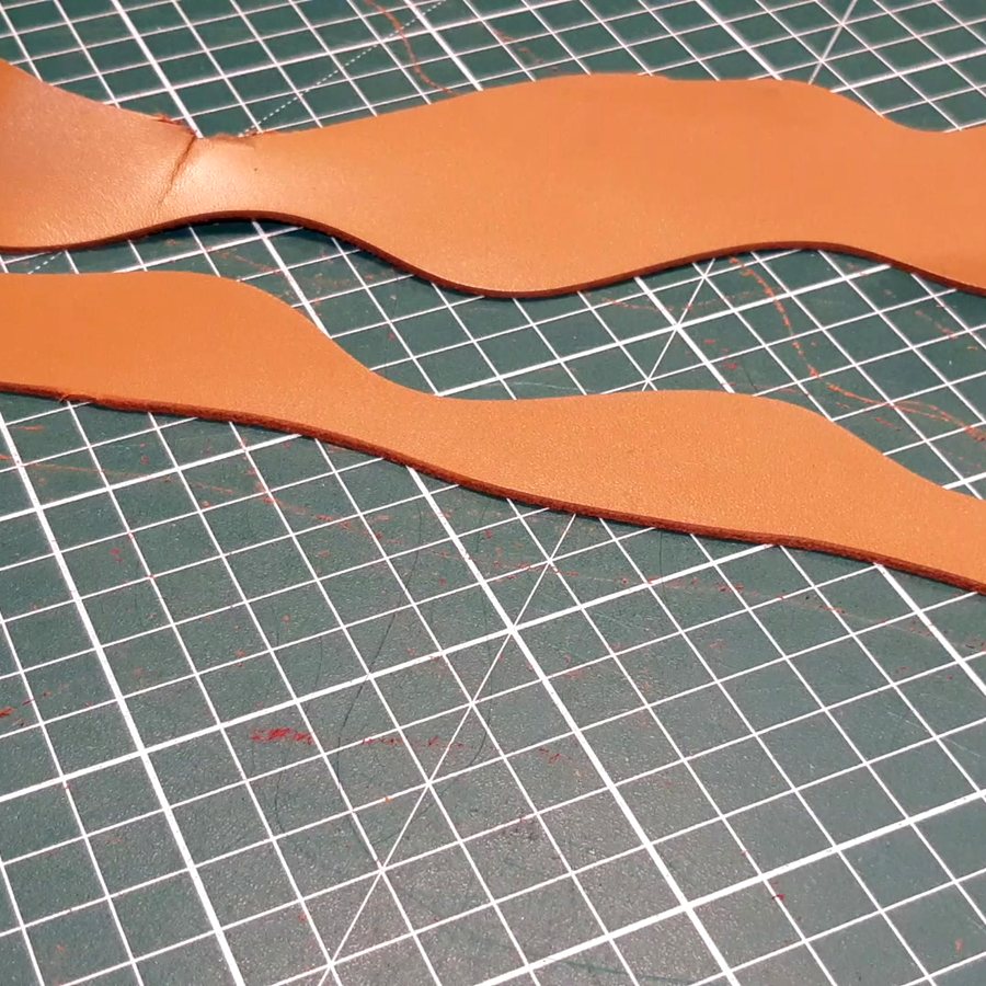 Leather shape cut with a Gyro-Cut PRO and a carbide blade