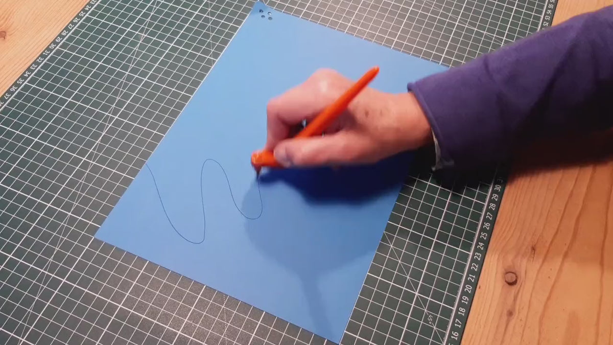 Real cuts in card, felt, leather and decoupage with the Gyro-Cut PRO