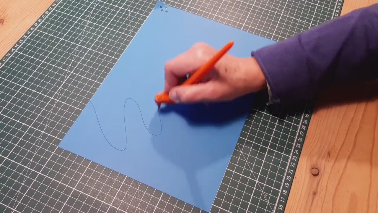 Real cuts in card, felt, leather and decoupage with the Gyro-Cut PRO