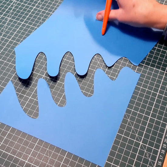 Real cut: the Gyro-Cut PRO cutting a smooth wave in card